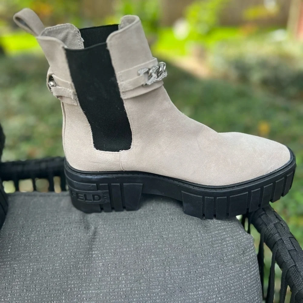 KARL LAGERFELD PARIS Riza Chain Platform Chelsea Boots